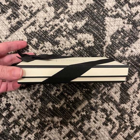 2 empty Jo Malone boxes with ribbon. - Picture 4 of 6